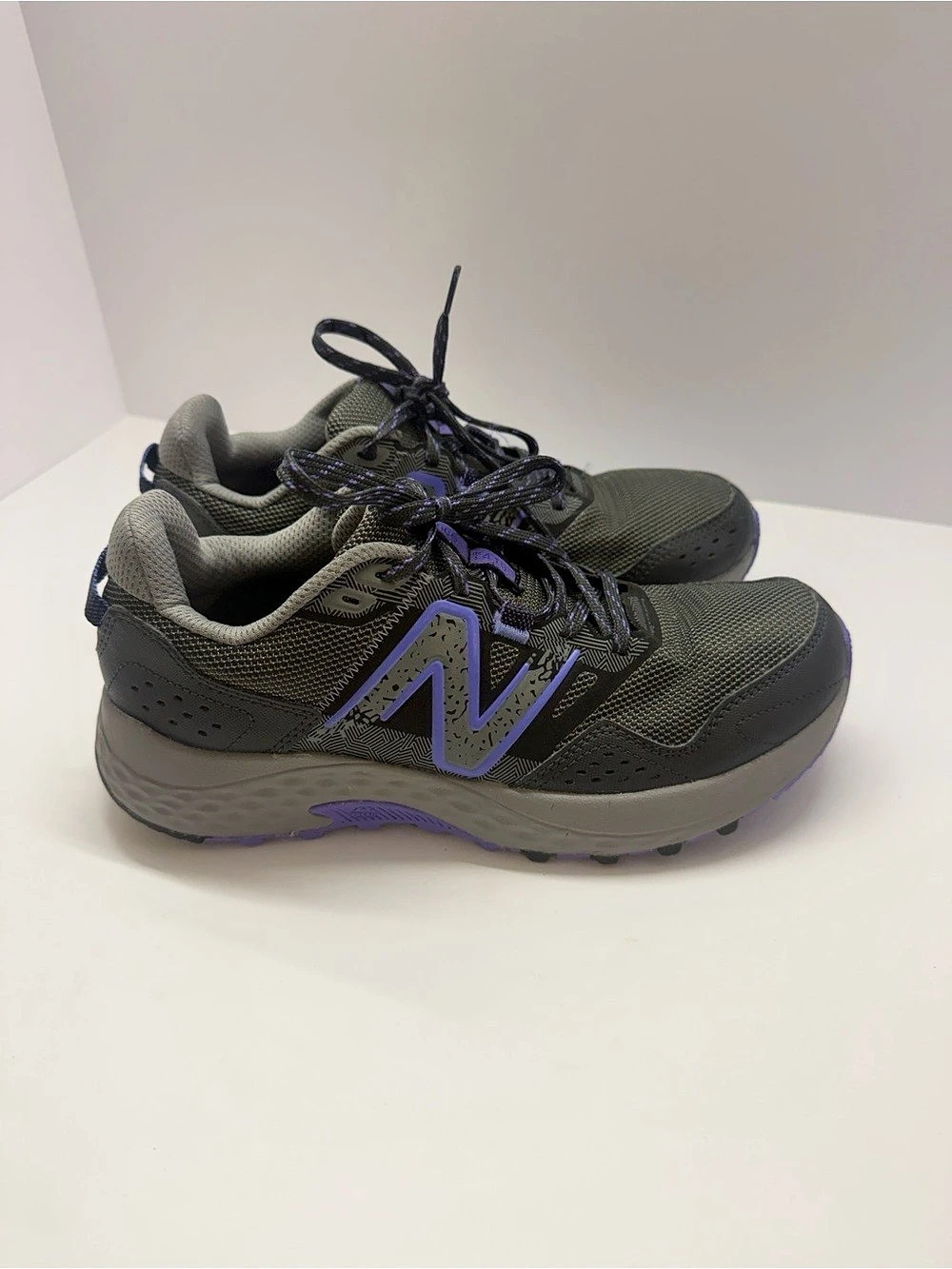 New Balance 410v7 Trail Running Shoes Black & Purple US 9 W